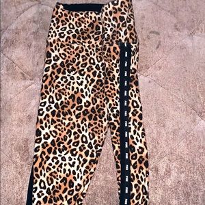 Leopard print PINK leggings size medium